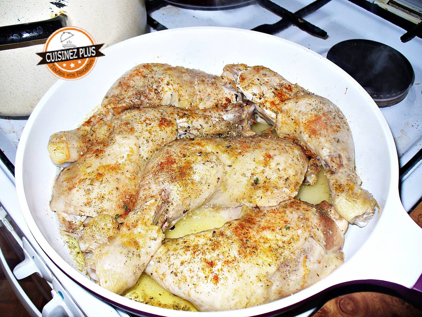 photo de casserole de cuisses de poulet et pommes de terre
