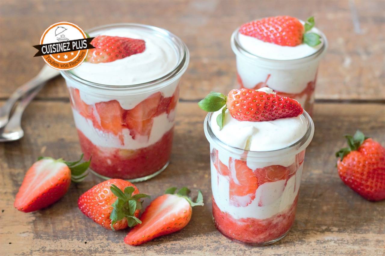 photo de TIRAMISU AUX FRUITS ROUGES EN VERRINE