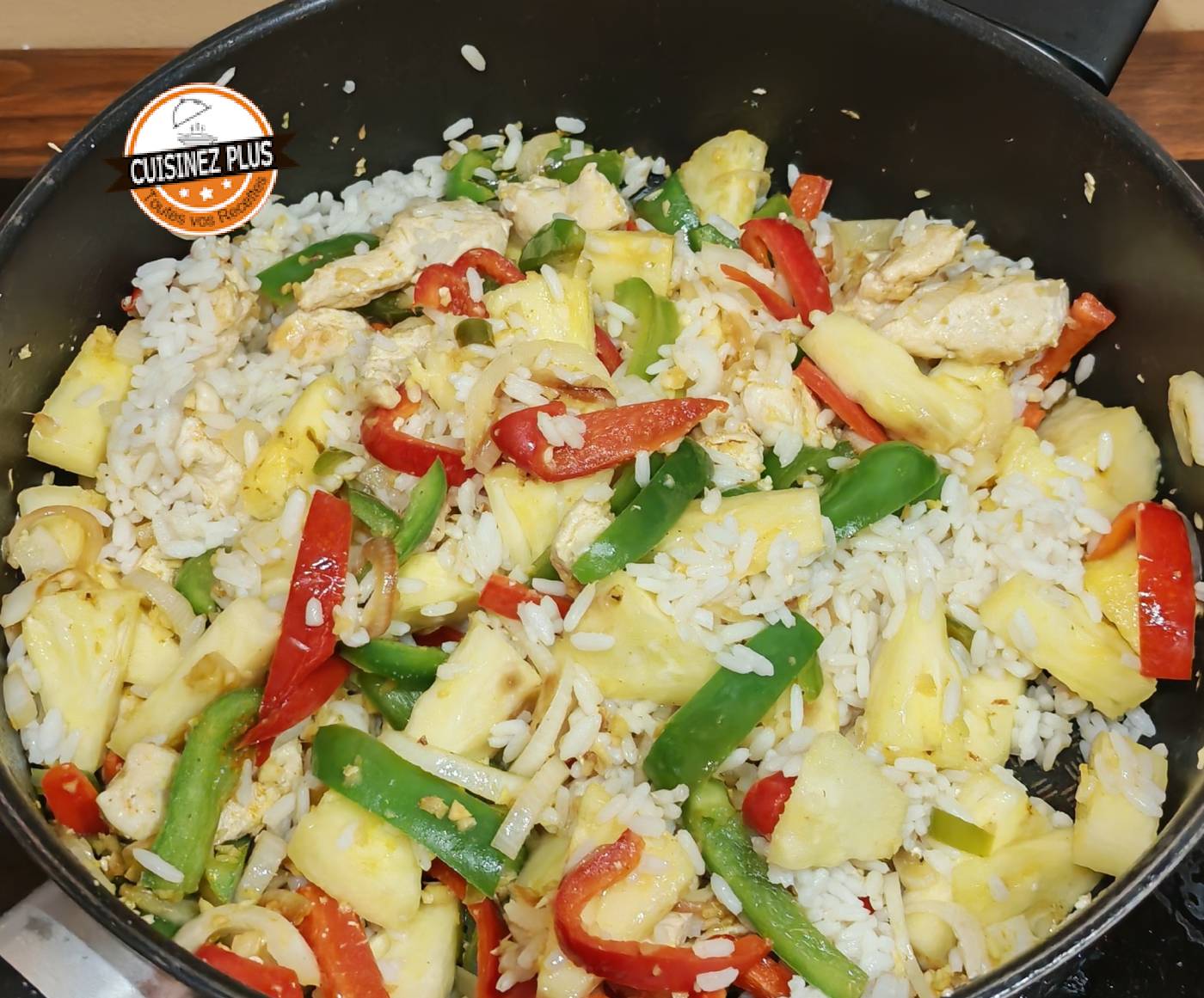 photo de Riz sauté poulet ananas poivron curry