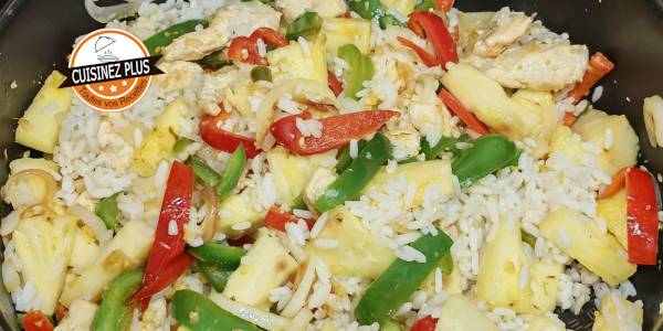 vignette de Riz sauté poulet ananas poivron curry