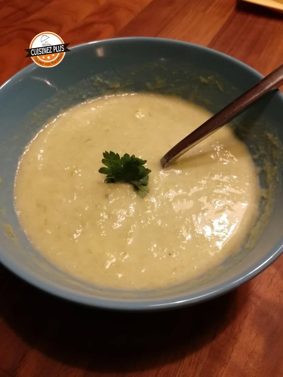 photo de velouté poireaux pomme de terres