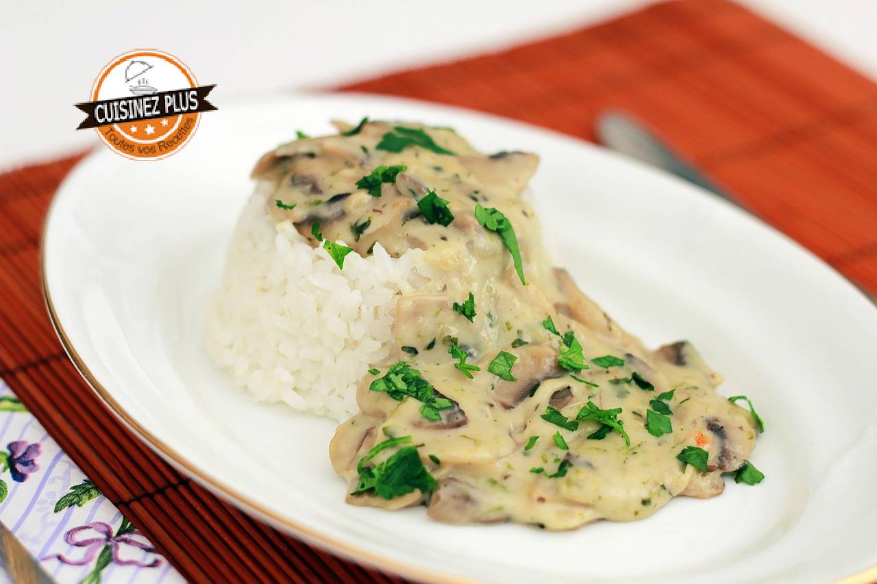 photo de sauce aux champignons