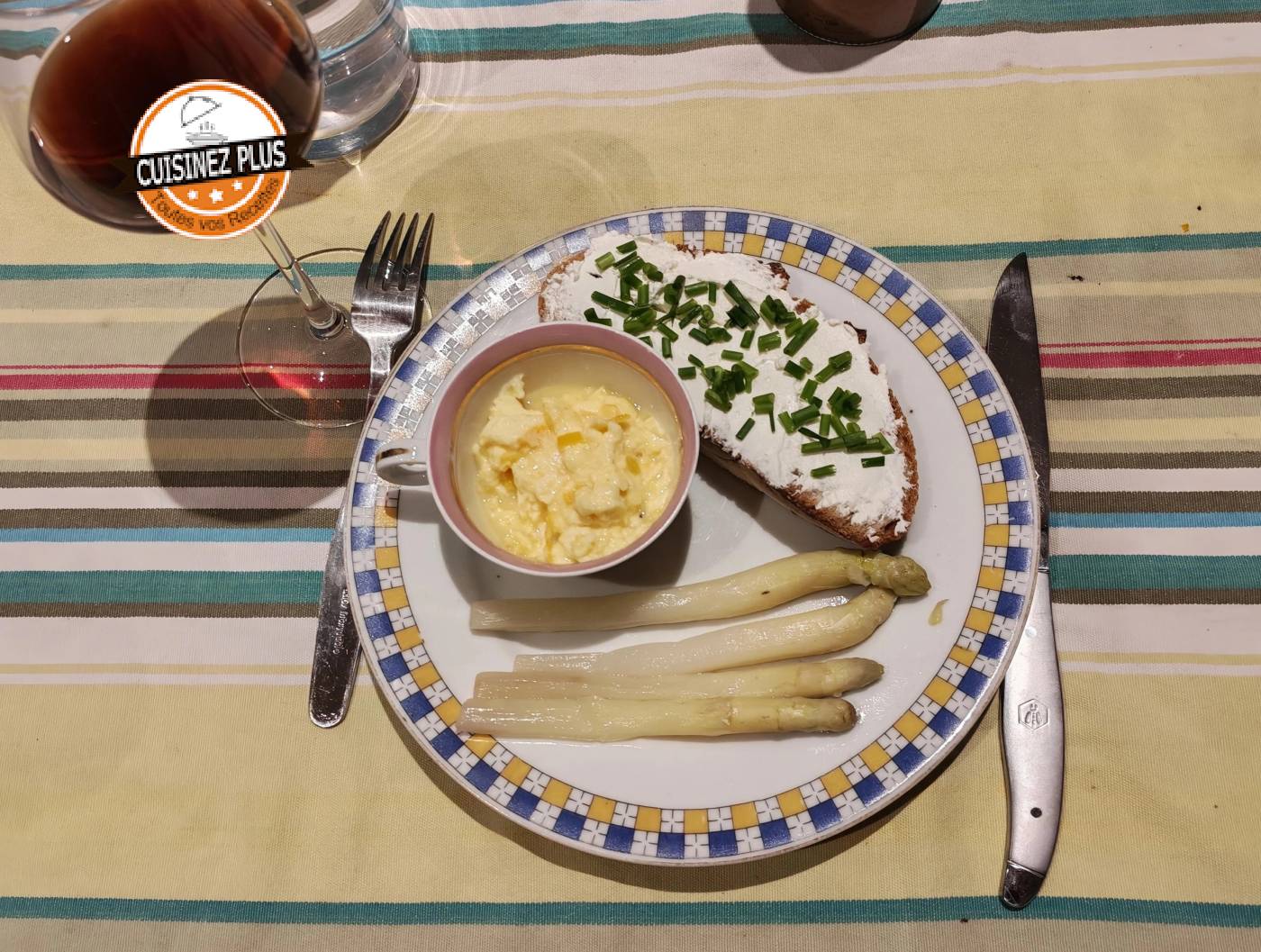 photo de Pointes d'asperges et brouillade d'oeufs à l'orange